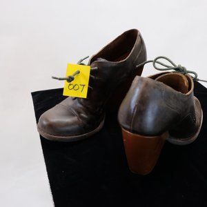 Kork  Lace Up Heeled Booties 9.5 Brown  Estella